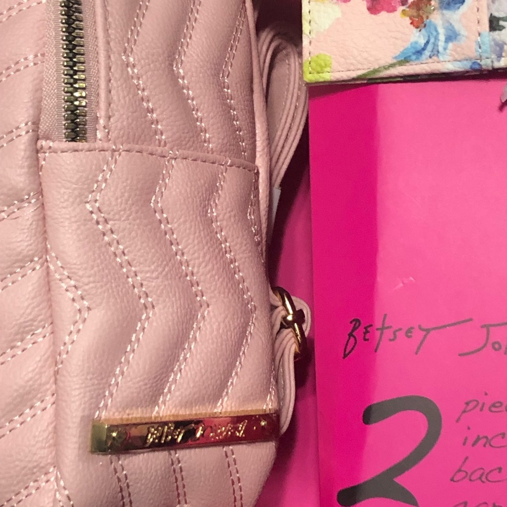 🛍🛍SOLD Betsey Johnson frenchie backpack - Picture 7 of 7